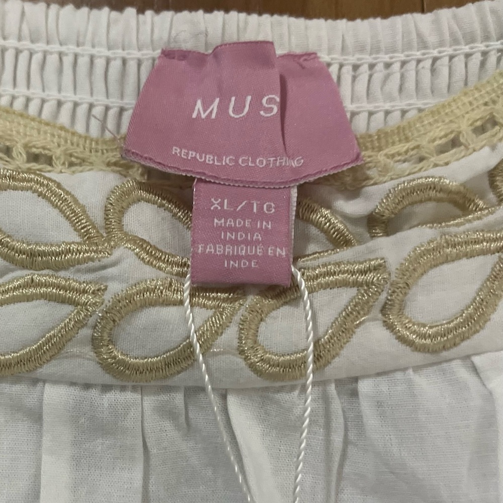 Muse Republic White Embroidered Boho Crop Top – Cotton Eyelet XL - Picture 2 of 9